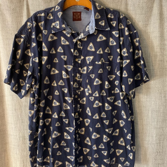 Vintage Short Sleeve Casual Button Down - Picture 3 of 5